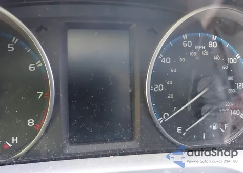 2017 Toyota Rav4 Xle z USA, uszkodzony, nr VIN JTMWFREVXHJ708196